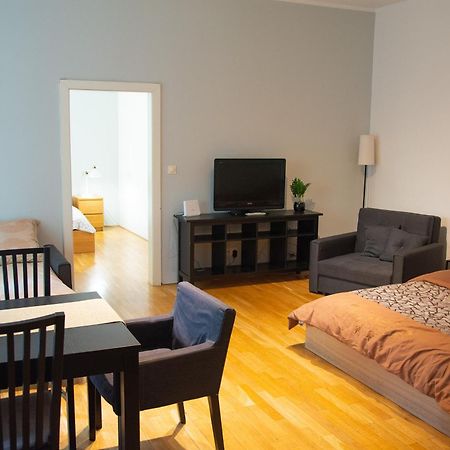 City Centre Garden Apartment With Parking Prague Extérieur photo